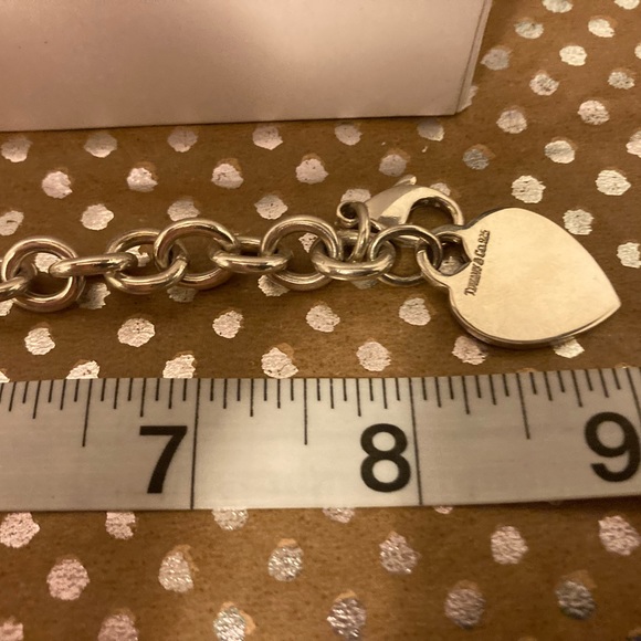 🌹9” Stunning Tiffany & Co Sterling Silver Heart Tag Charm Bracelet Size Large - Picture 6 of 9
